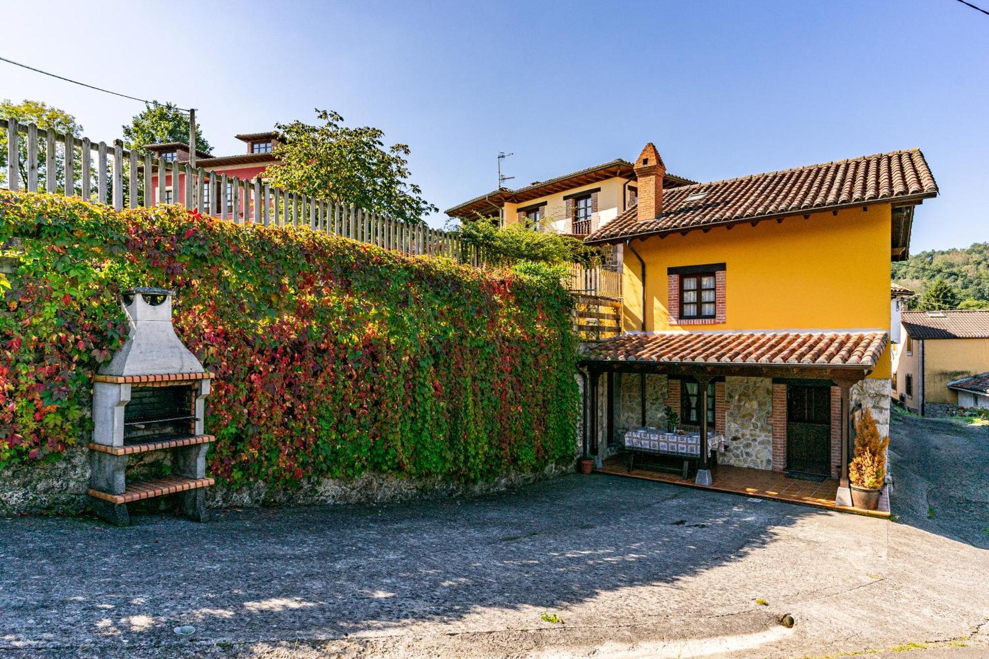 Casa Raquel Guest House Mestas De Con Exterior foto